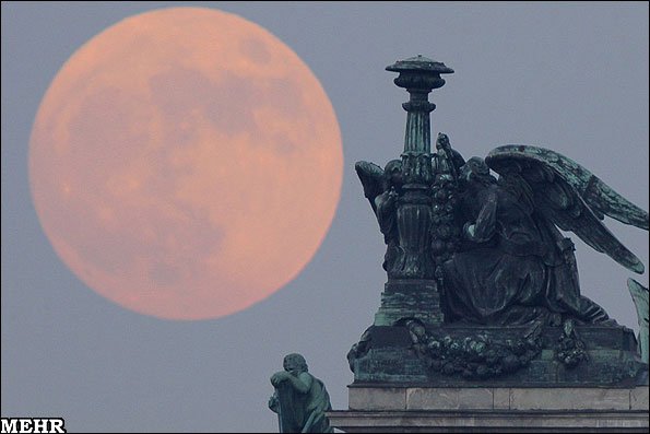 بزرگ ترین و روشن ترین ماه در اقصی نقاط دنیا  ! 